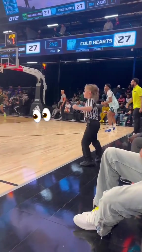 小球员见过,小裁判还是头一次见!